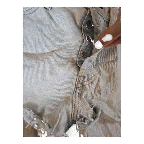 Levi's 501 Button Fly Cut Off Jean Shorts Size 31 - Picture 4 of 10